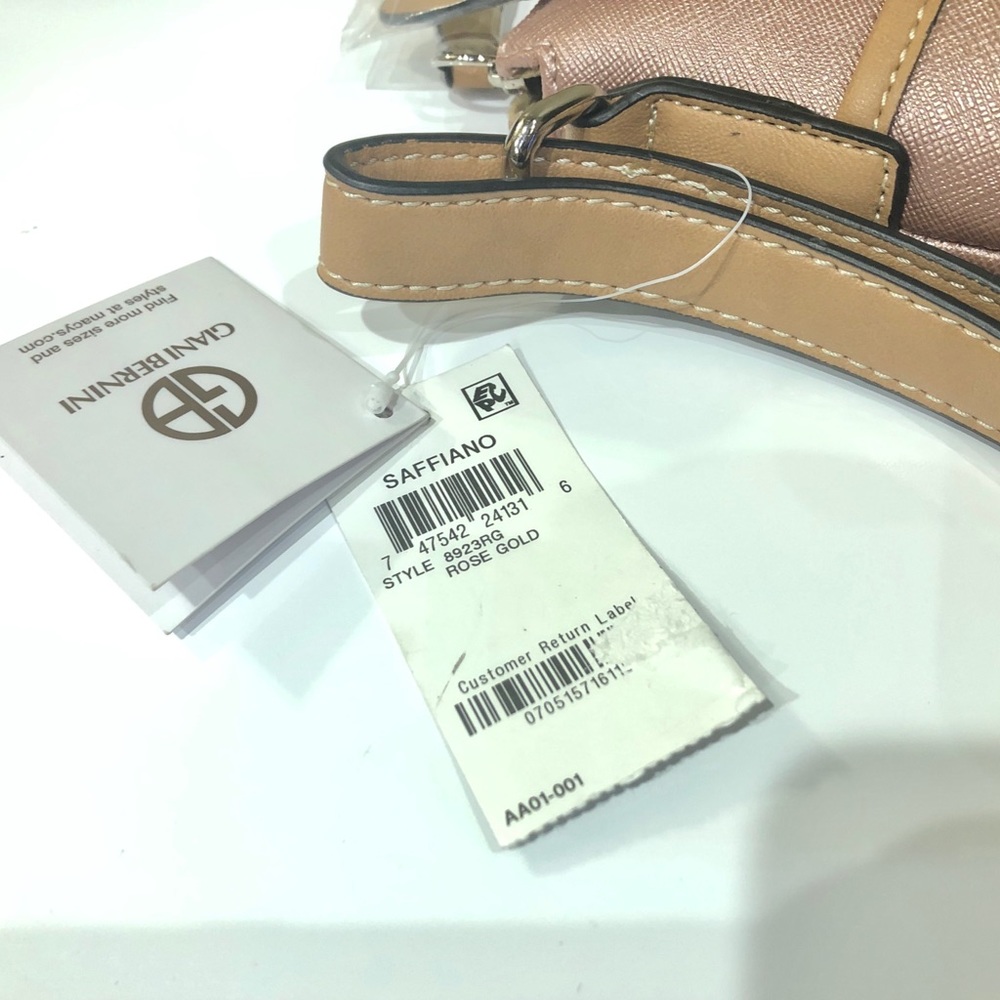 New Giani Bernini Crossbody Bag (Store Return) - Picture 10 of 10